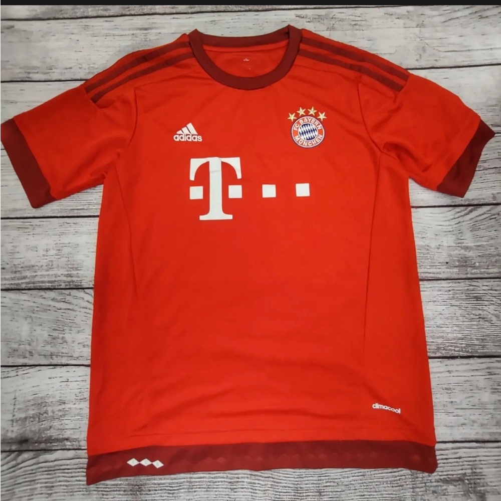 Adidas Bayern 2015-16 home jersey size large